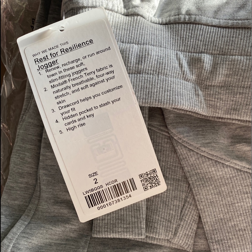 NWT Lululemon joggers size 2